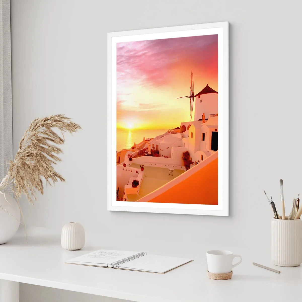 Plakát v bílém rámu - Rozplynout se v bílé a zlaté - 70x100 cm