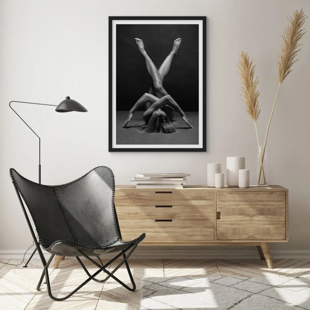 Plakát v černém rámu - Umělecké pojetí ženské siluety v černé a bílé - 50x70cm - Geometrie nahoty - Moderní nástěnná dekorace do obývacího pokoje a ložnice ARTTOR