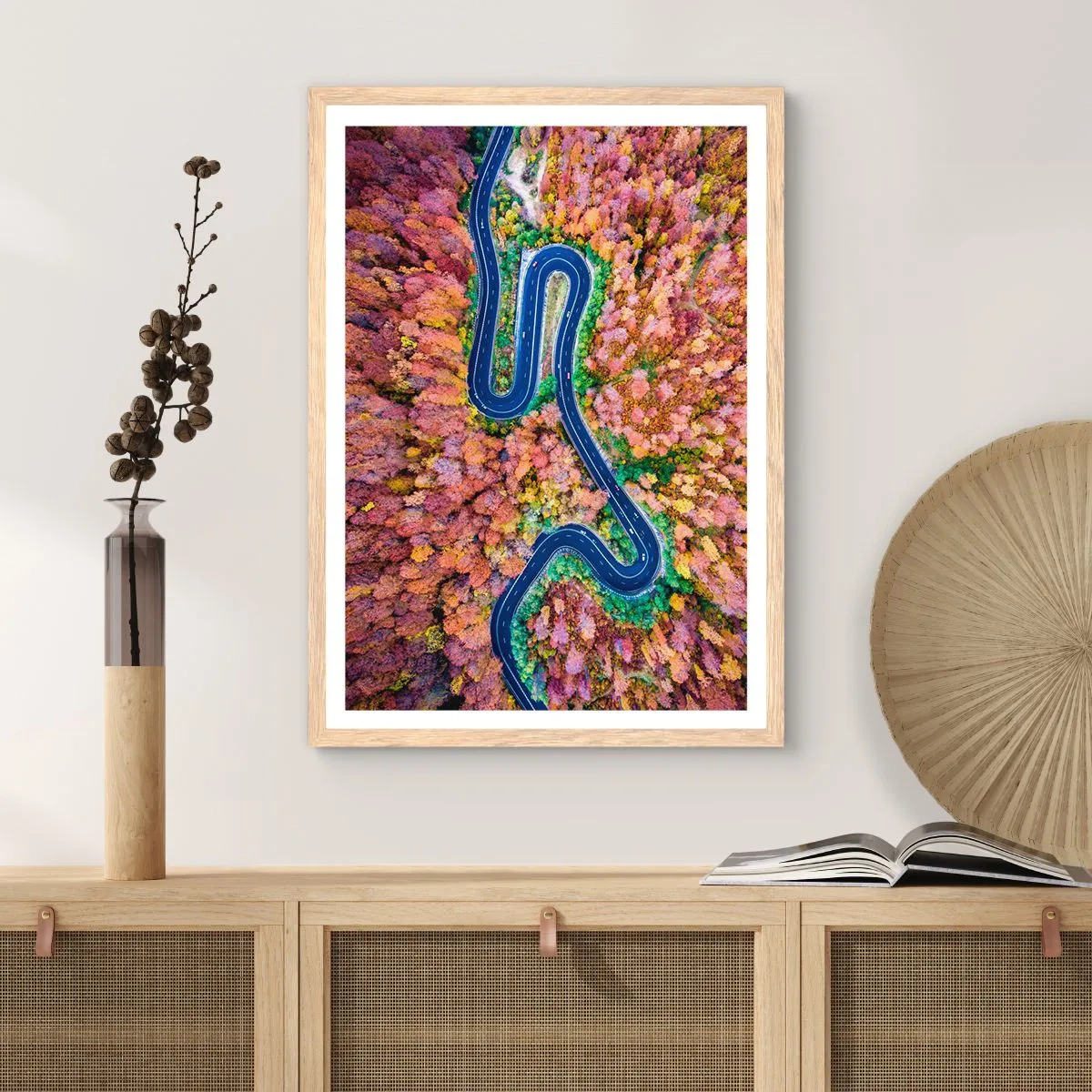 Plakát v rámu světlý dub - Klikatá cesta lesem - 50x70 cm