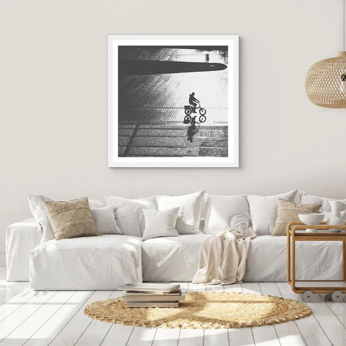 Plakát v bílém rámu - Dopředu, přes město - 50x50 cm