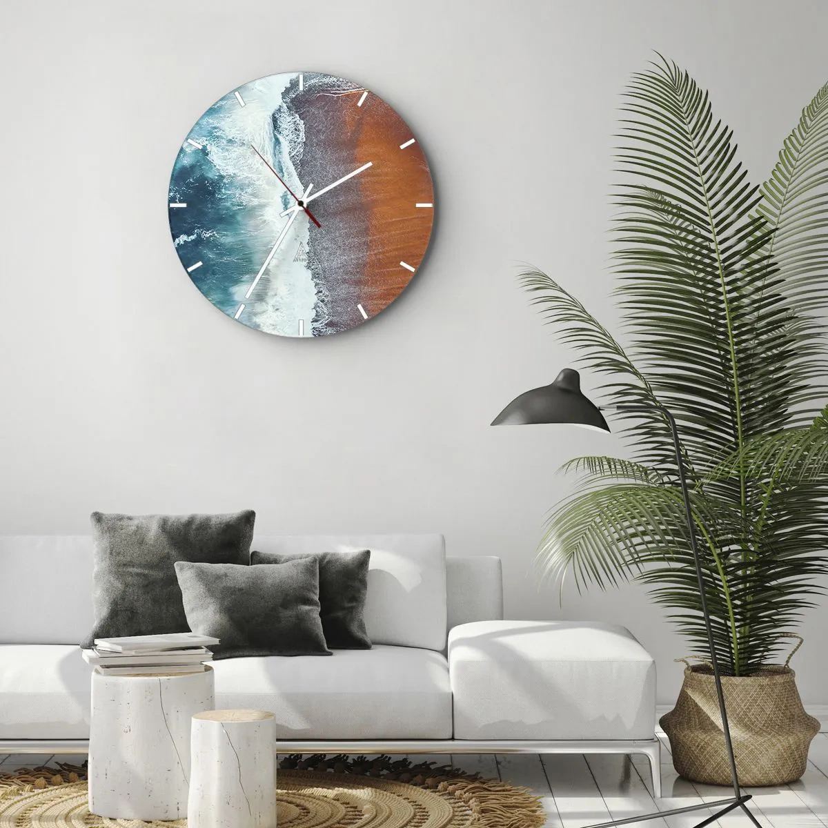 Nástěnné hodiny - Letecký pohled na oceán a oranžovou pláž - 30x30cm - Dotek oceánu - Moderní nástěnná dekorace do obývacího pokoje, kuchyně a ložnice ARTTOR