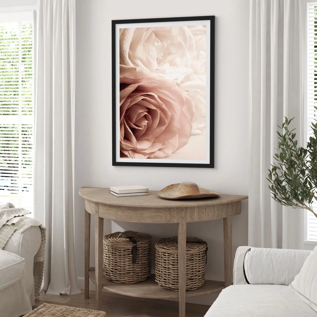 Plakát v černém rámu - Jemné krémové růže detail - 50x70cm - V srdci růže - Moderní nástěnná dekorace do obývacího pokoje a ložnice ARTTOR