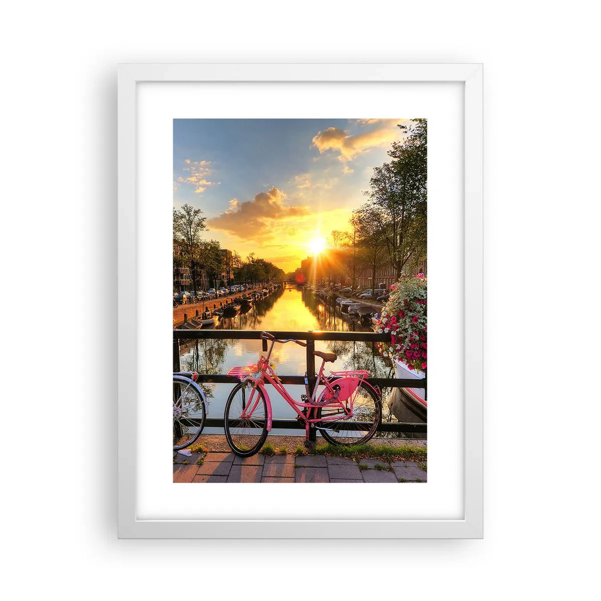 Plakát v bílém rámu - Jarní ráno v Amsterdamu - 30x40 cm