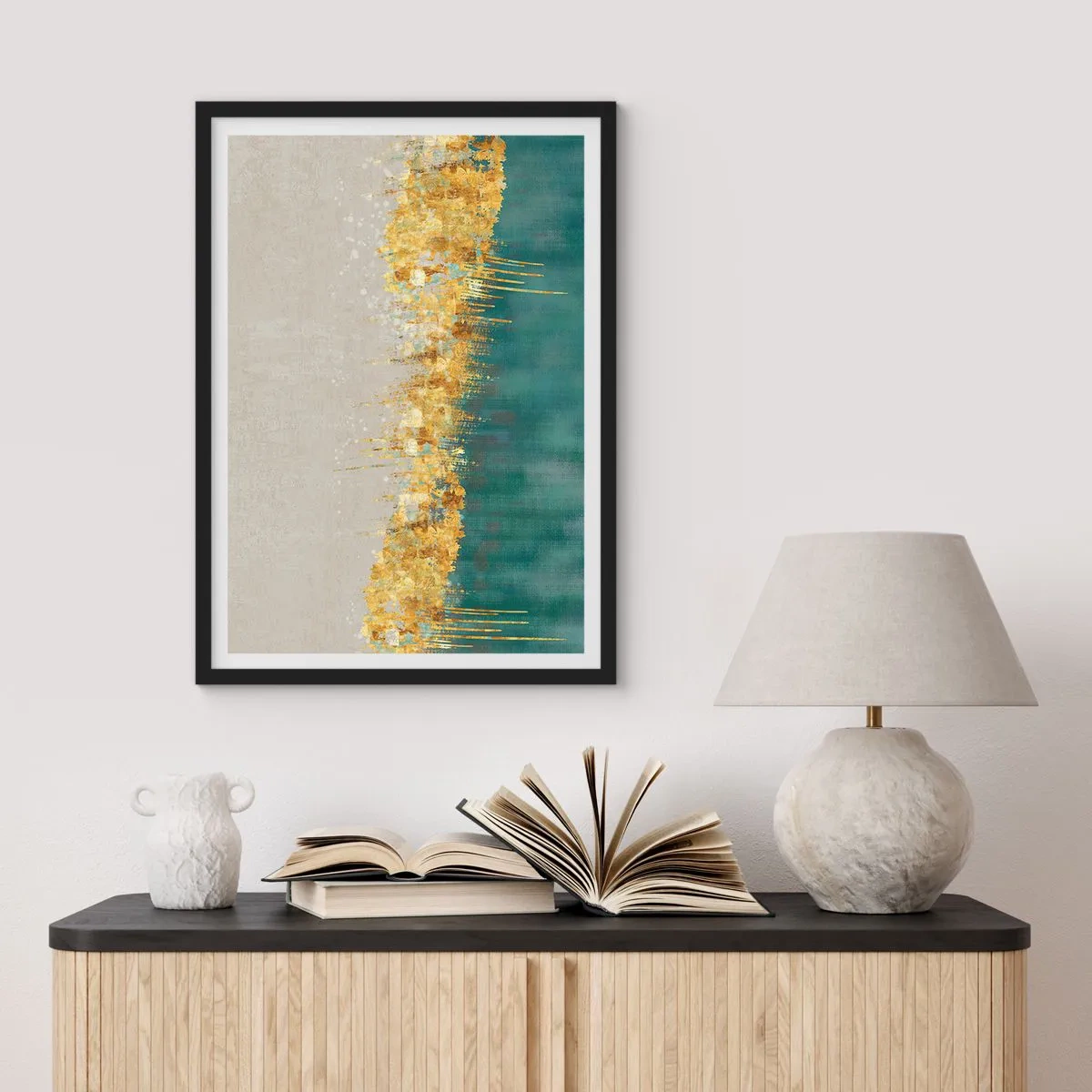 Plakát v černém rámu - Abstraktní kompozice zlaté, béžové a zelené - 50x70cm - Zlatá hranice - Moderní nástěnná dekorace do obývacího pokoje a ložnice ARTTOR