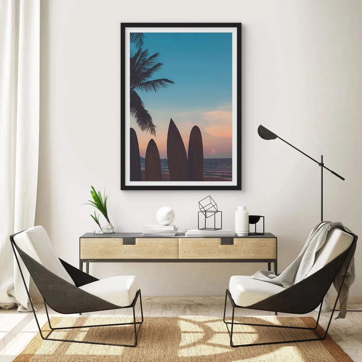 Plakát v černém rámu - Surfovací prkna na pláži se západem slunce a palmami v pozadí - 50x70cm - Zítra bude také zábava - Moderní nástěnná dekorace do obývacího pokoje a ložnice ARTTOR