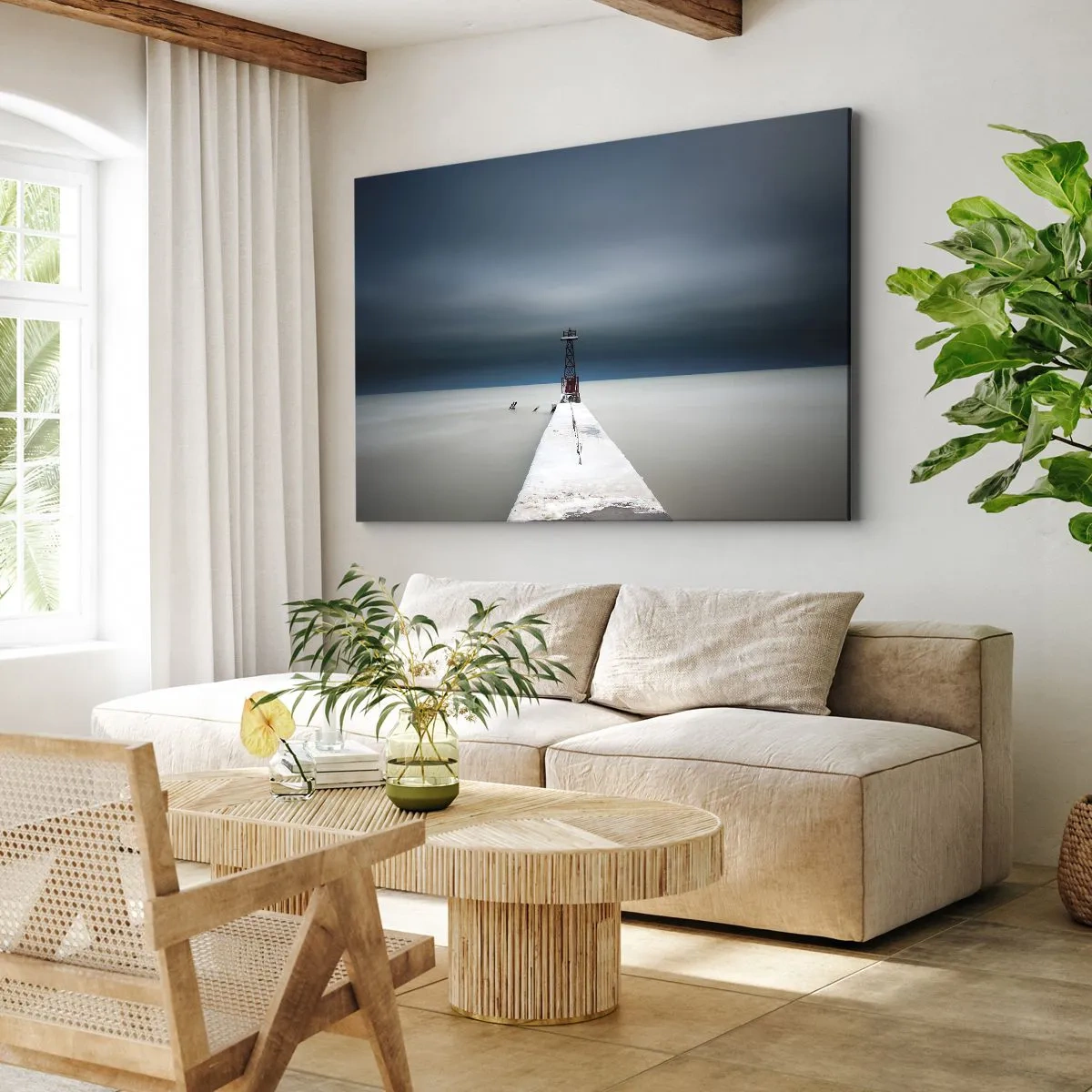 Obraz na plátně - Maják na konci betonového mola v drsné krajině - 70x50cm - Setkat se s nekonečnem - Moderní nástěnná dekorace do obývacího pokoje a ložnice ARTTOR