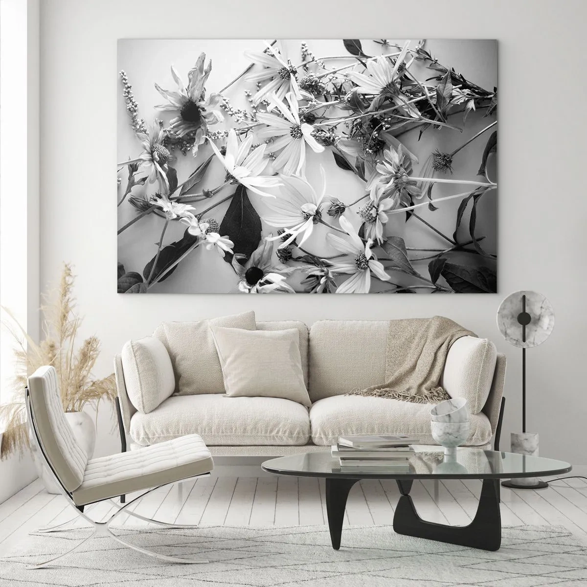 Obraz na skle - Roztroušené černobílé květiny v uměleckém aranžmá - 70x50cm - Květiny bez kytice - Moderní nástěnná dekorace do obývacího pokoje a ložnice ARTTOR