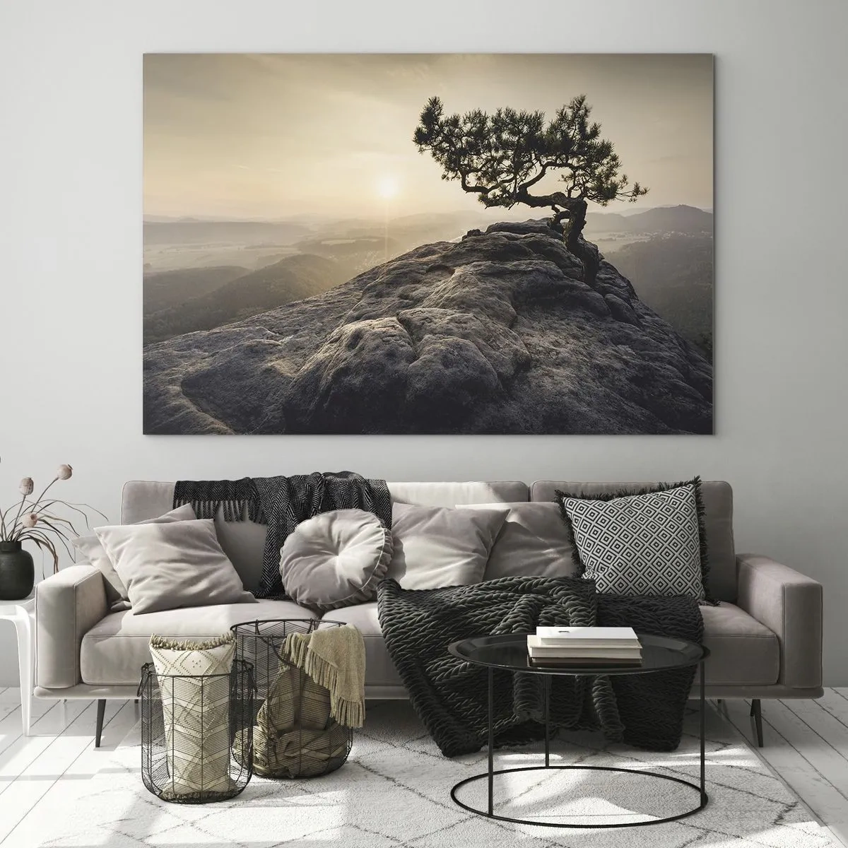 Obraz na skle - Strom na skále ve světle vycházejícího slunce - 70x50cm - Život vždy vítězí - Moderní nástěnná dekorace do obývacího pokoje a ložnice ARTTOR