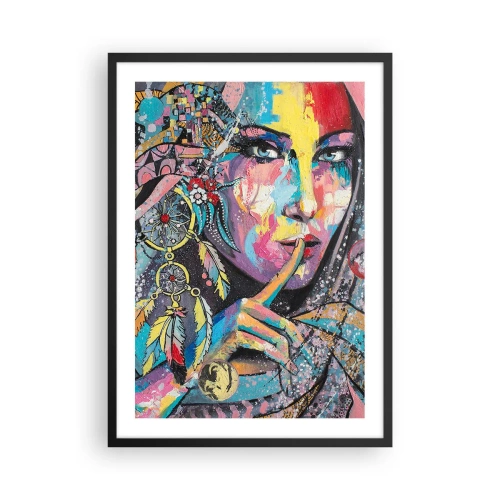 Plakát v černém rámu - Barevný portrét ženy s peřím a lapačem snů - 50x70cm - Mlč, než pochopíš - Moderní nástěnná dekorace do obývacího pokoje a ložnice ARTTOR
