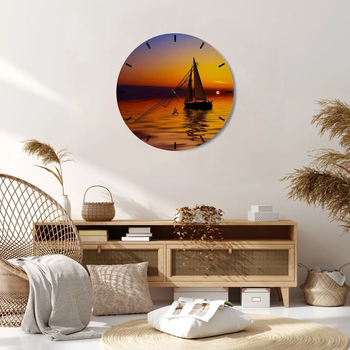 Nástěnné hodiny - Plachetnice na moři při západu slunce - 30x30cm - Jak je tu za soumraku ticho… - Moderní nástěnná dekorace do obývacího pokoje, kuchyně a ložnice ARTTOR