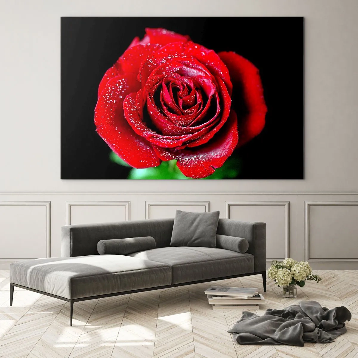 Obraz na skle - Červená růže pokrytá kapkami rosy na tmavém pozadí - 70x50cm - To je právě láska - Moderní nástěnná dekorace do obývacího pokoje a ložnice ARTTOR