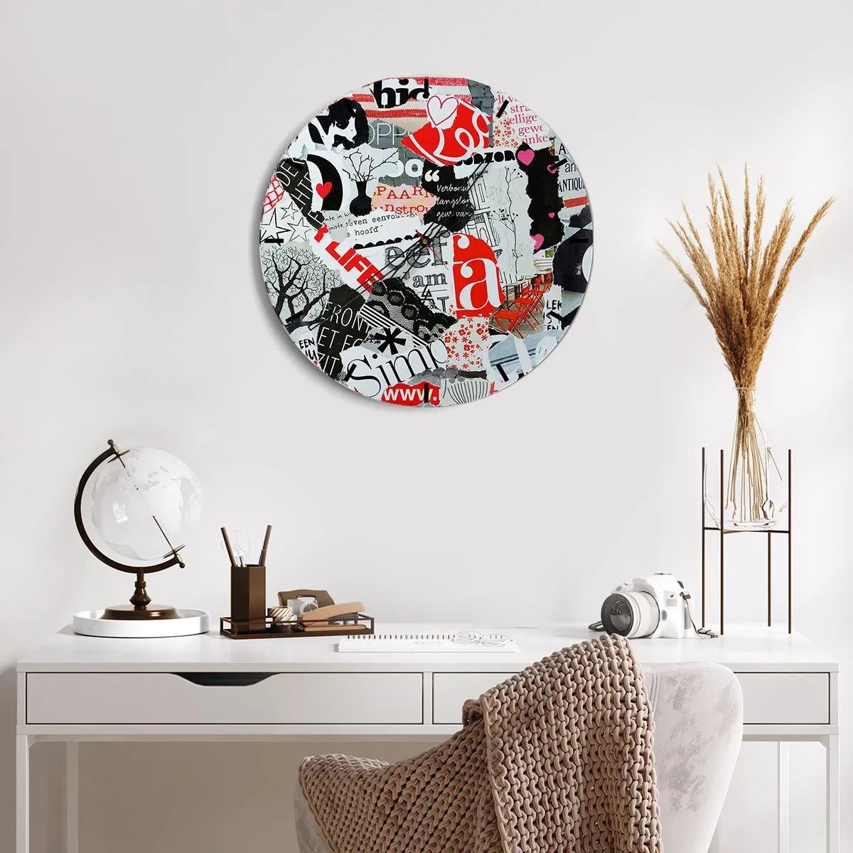 Nástěnné hodiny - Hipsterská koláž s retro písmeny, grafikou a symboly - 30x30cm - Hipsterská koláž - Moderní nástěnná dekorace do obývacího pokoje, kuchyně a ložnice ARTTOR