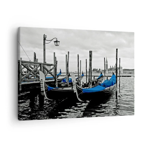Obraz na plátně - Gondoly v Benátkách s modrými kryty - 70x50cm - Zamyšlené Benátky - Moderní nástěnná dekorace do obývacího pokoje a ložnice ARTTOR
