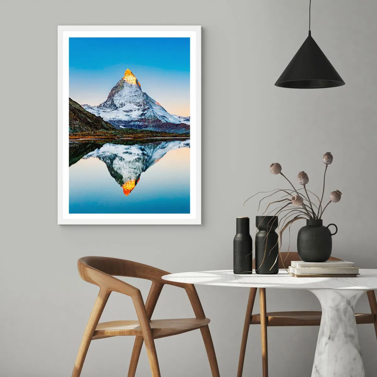 Plakát v bílém rámu - Dva světy - 30x40 cm