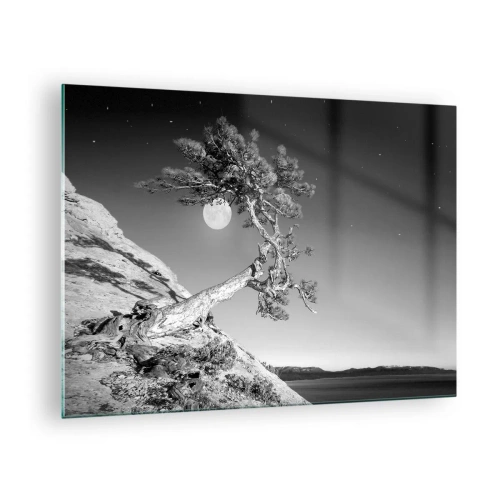 Obraz na skle - Nakloněný strom na svahu s měsícem v pozadí - 70x50cm - Vítězná válečnice - Moderní nástěnná dekorace do obývacího pokoje a ložnice ARTTOR