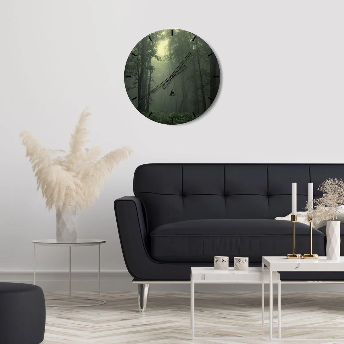 Nástěnné hodiny - Zelený les v mlze s černými ručičkami hodin - 30x30cm - Než se probudí - Moderní nástěnná dekorace do obývacího pokoje, kuchyně a ložnice ARTTOR