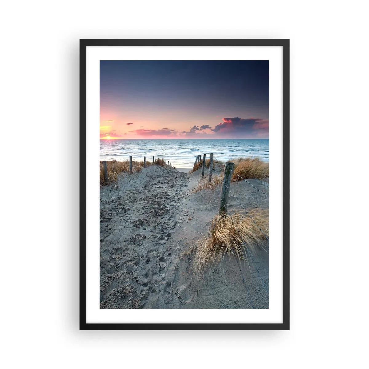 Plakát v černém rámu - Plážová cesta při západu slunce s výhledem na moře - 50x70cm - Za trochu lásky šel bych světa kraj… - Moderní nástěnná dekorace do obývacího pokoje a ložnice ARTTOR