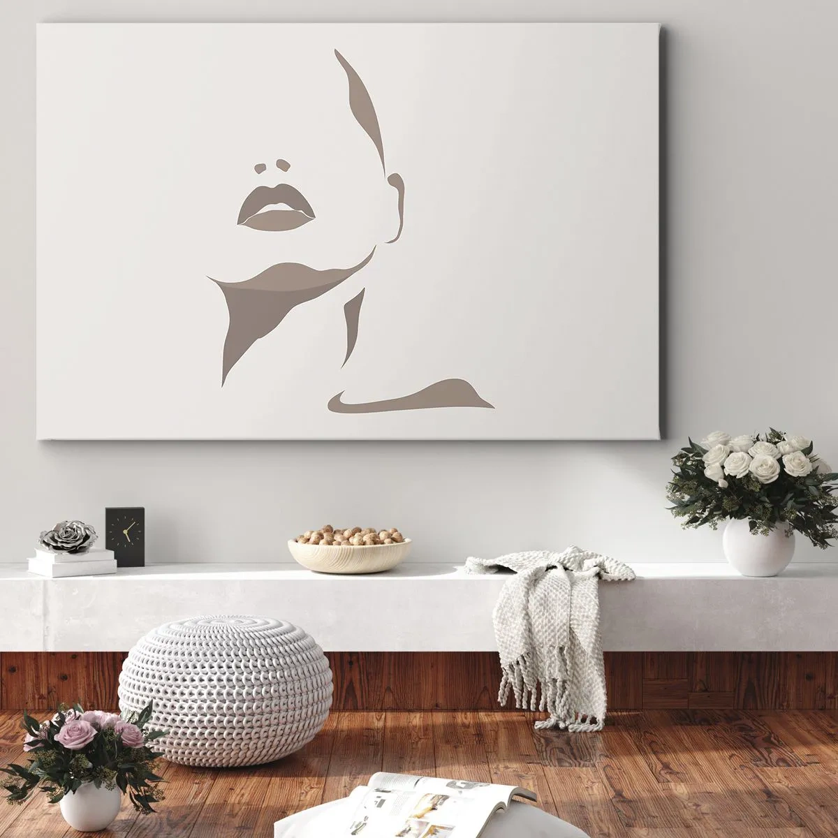 Obraz na plátně - Minimalistický obrys ženské tváře v jemných béžových tónech - 70x50cm - Stvořená ze světla a stínu - Moderní nástěnná dekorace do obývacího pokoje a ložnice ARTTOR