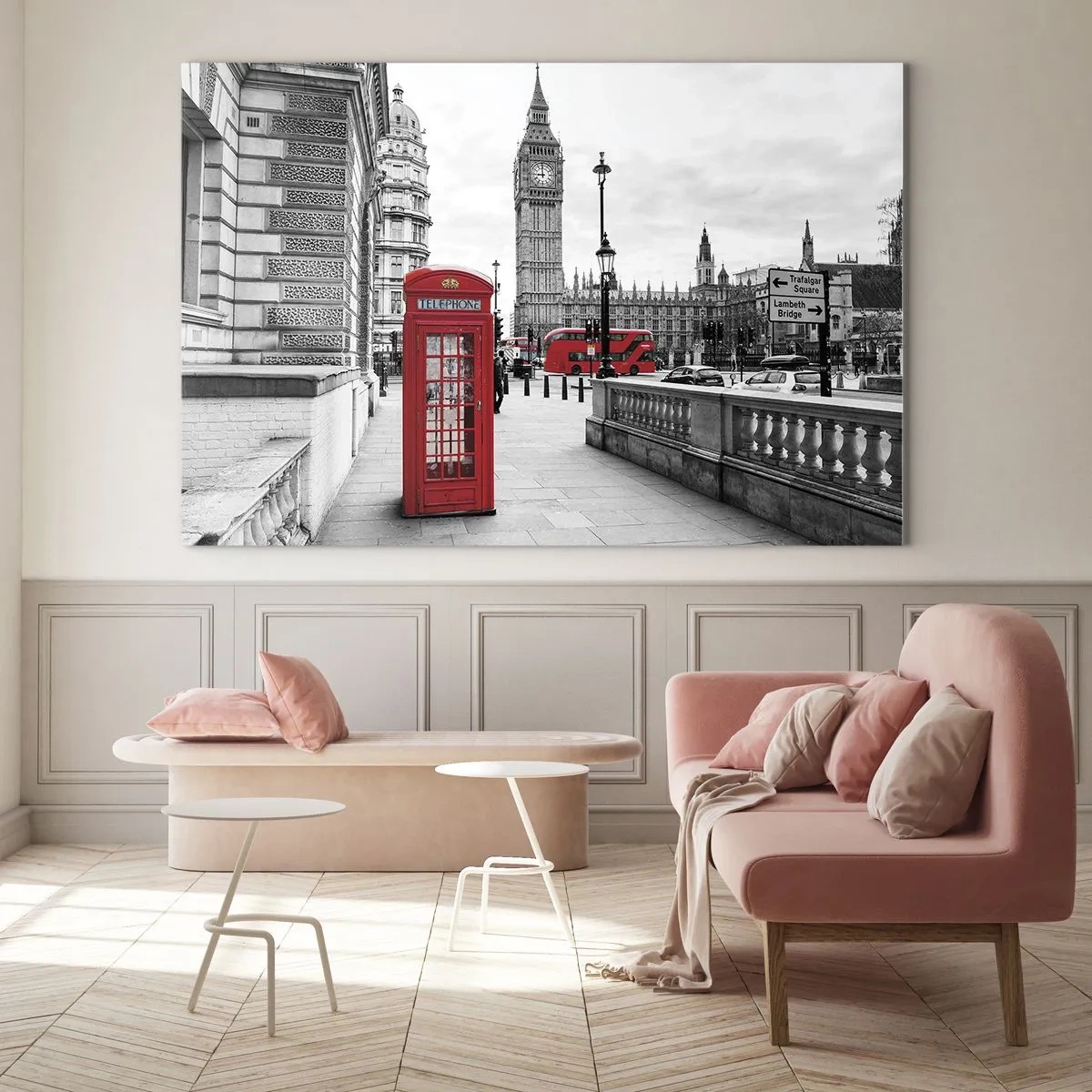 Obraz na skle - Černobílý Londýn s červenou telefonní budkou a autobusem - 70x50cm - Nepochybně Londýn - Moderní nástěnná dekorace do obývacího pokoje a ložnice ARTTOR