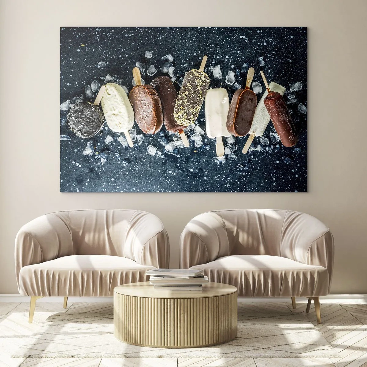 Obraz na skle - Nanuky různých příchutí aranžované na kostkách ledu - 70x50cm - Chuť horkého léta - Moderní nástěnná dekorace do obývacího pokoje a ložnice ARTTOR