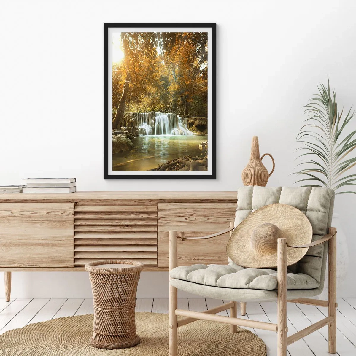 Plakát v černém rámu - Podzimní vodopád na slunci - 50x70cm - Parkový vodopád - Moderní nástěnná dekorace do obývacího pokoje a ložnice ARTTOR