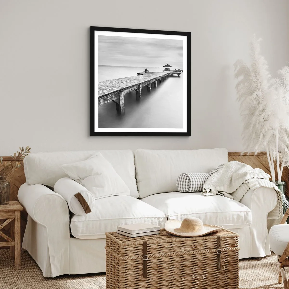 Plakát v černém rámu - Daleko od nás - 60x60 cm