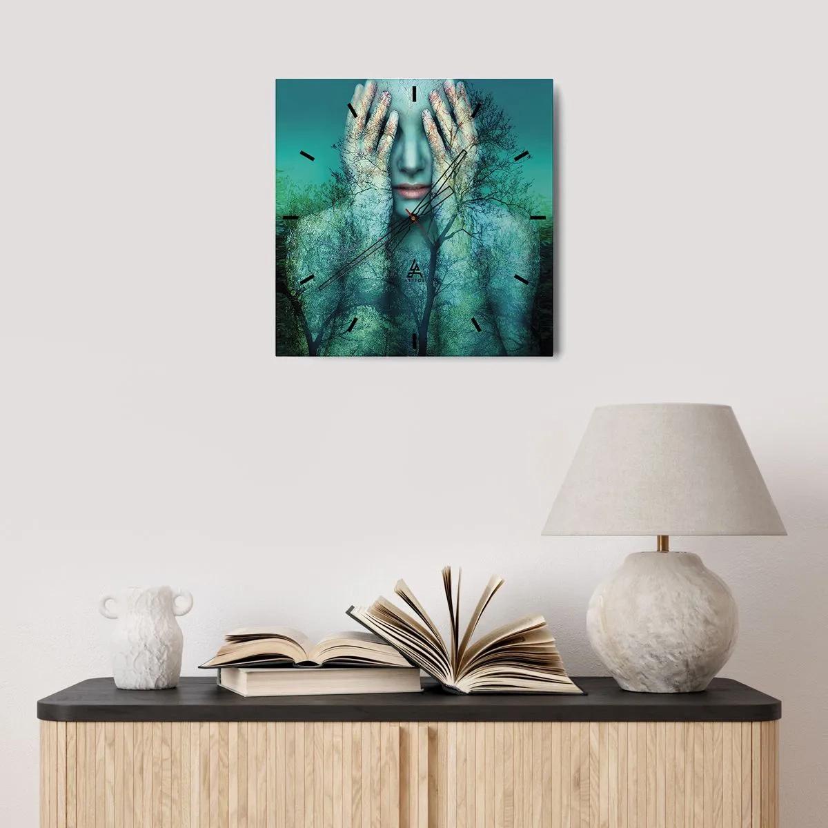 Nástěnné hodiny - Ponořená do modré - 40x40 cm