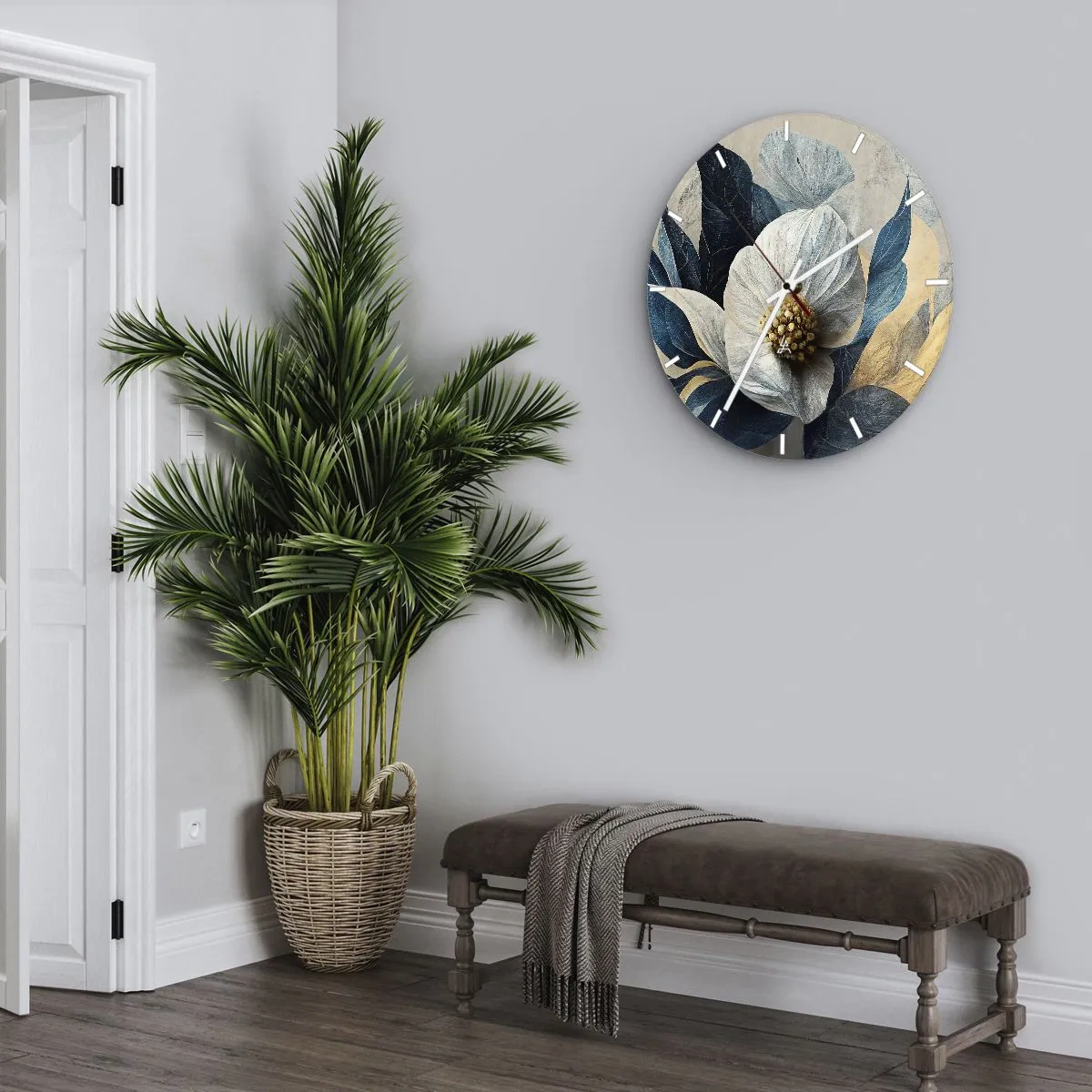 Nástěnné hodiny - Bílá květinová výzdoba s tmavě modrými listy a zlatým středem - 30x30cm - Zlaté srdce - Moderní nástěnná dekorace do obývacího pokoje, kuchyně a ložnice ARTTOR