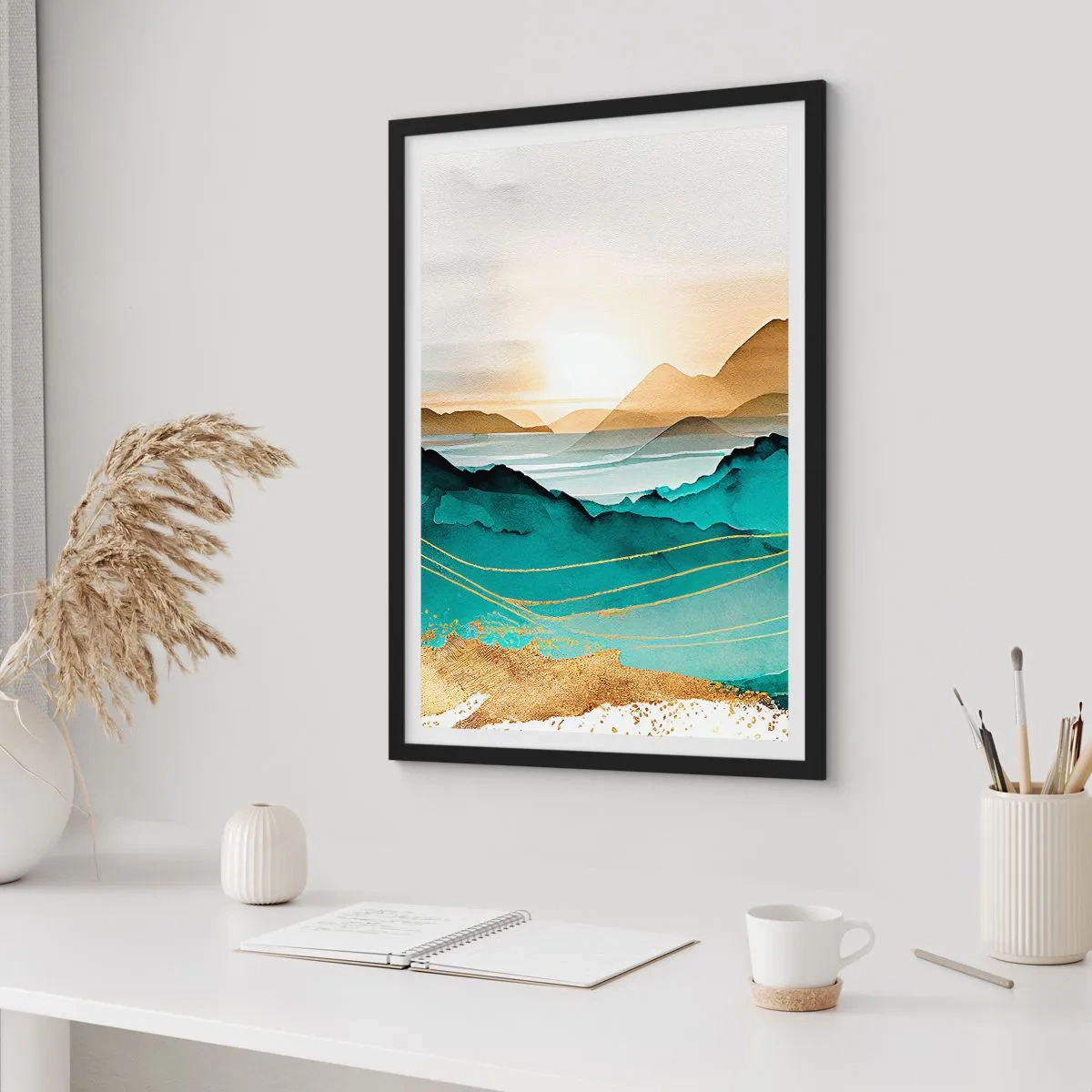 Plakát v černém rámu - Malebná horská krajina v odstínech tyrkysové a zlaté - 50x70cm - Na pokraji abstrakce – krajina - Moderní nástěnná dekorace do obývacího pokoje a ložnice ARTTOR