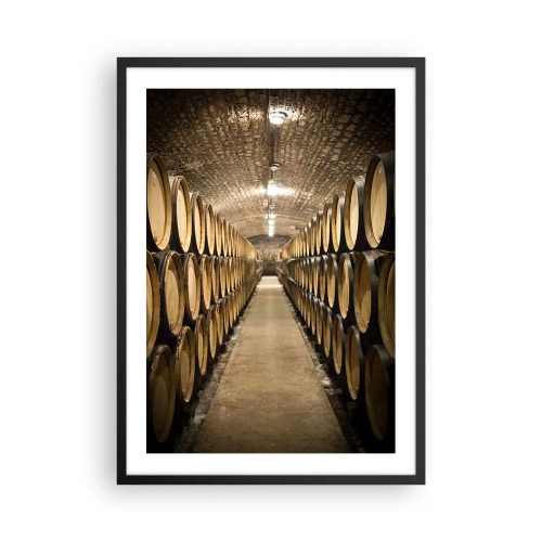 Plakát v černém rámu - Sklep plný vinných sudů - 50x70cm - V cihlovém sklepě - Moderní nástěnná dekorace do obývacího pokoje a ložnice ARTTOR