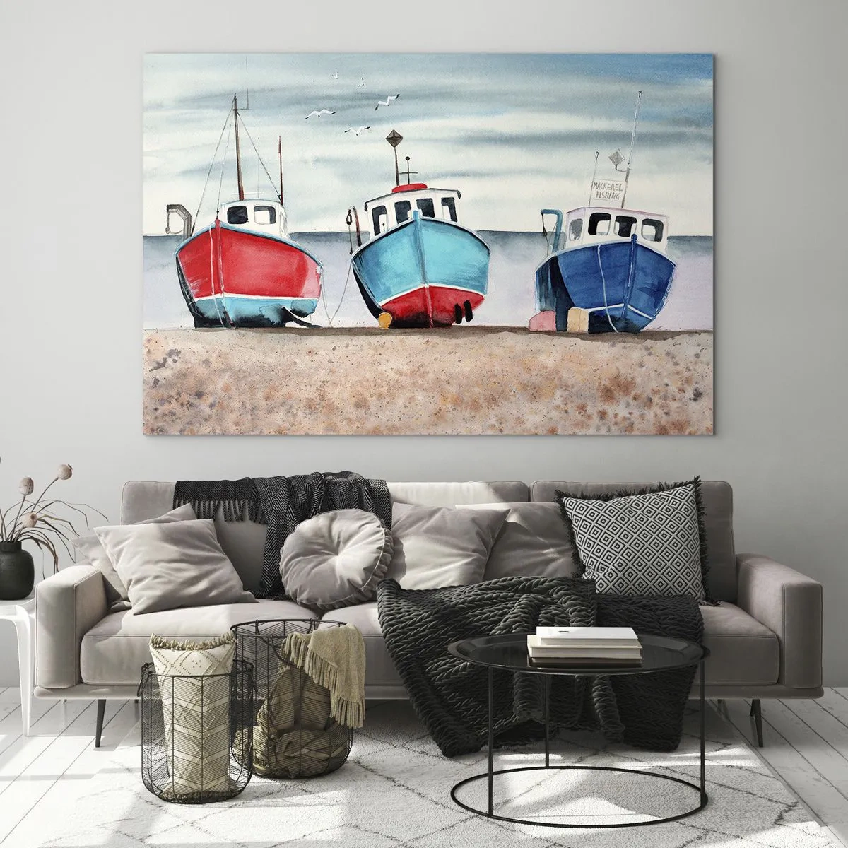 Obraz na skle - Tři barevné rybářské lodě na pobřeží - 70x50cm - Připravené na úlovek - Moderní nástěnná dekorace do obývacího pokoje a ložnice ARTTOR