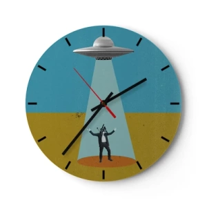 Nástěnné hodiny - Muž osvětlený paprskem UFO na pozadí pouště. - 30x30cm - Blízké setkání - Moderní nástěnná dekorace do obývacího pokoje, kuchyně a ložnice ARTTOR