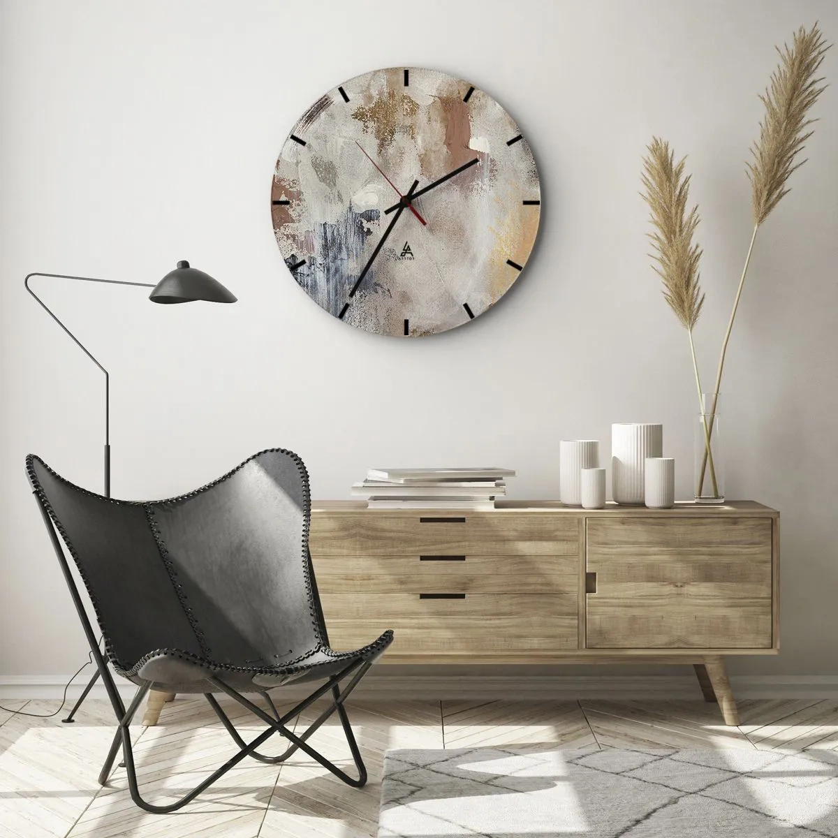Nástěnné hodiny - Béžová a hnědá abstrakce s jemnými tahy barvy - 30x30cm - Mlhavá abstrakce - Moderní nástěnná dekorace do obývacího pokoje, kuchyně a ložnice ARTTOR