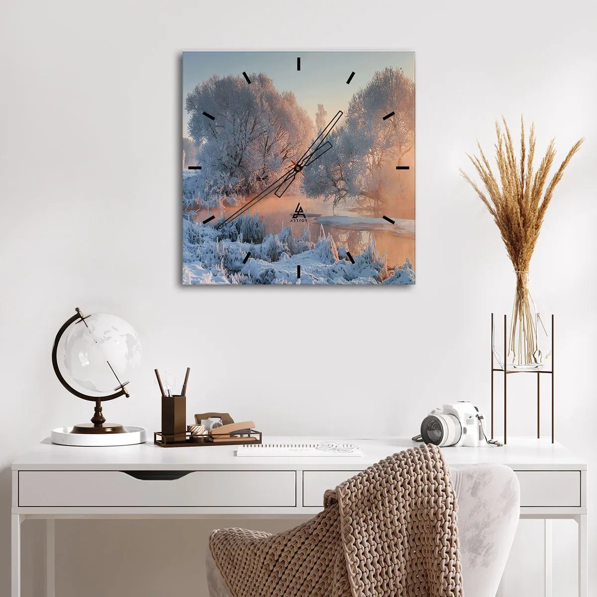 Nástěnné hodiny - Vše se leskne ve slunečním krystalu - 40x40 cm