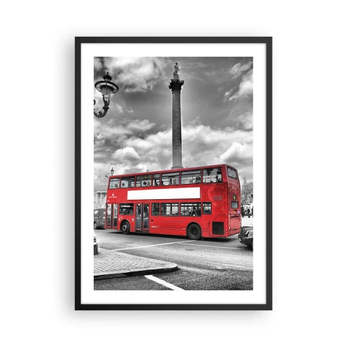 Plakát v černém rámu - Červený autobus na černobílém městském pozadí - 50x70cm - Skutečné krevní řečiště města - Moderní nástěnná dekorace do obývacího pokoje a ložnice ARTTOR