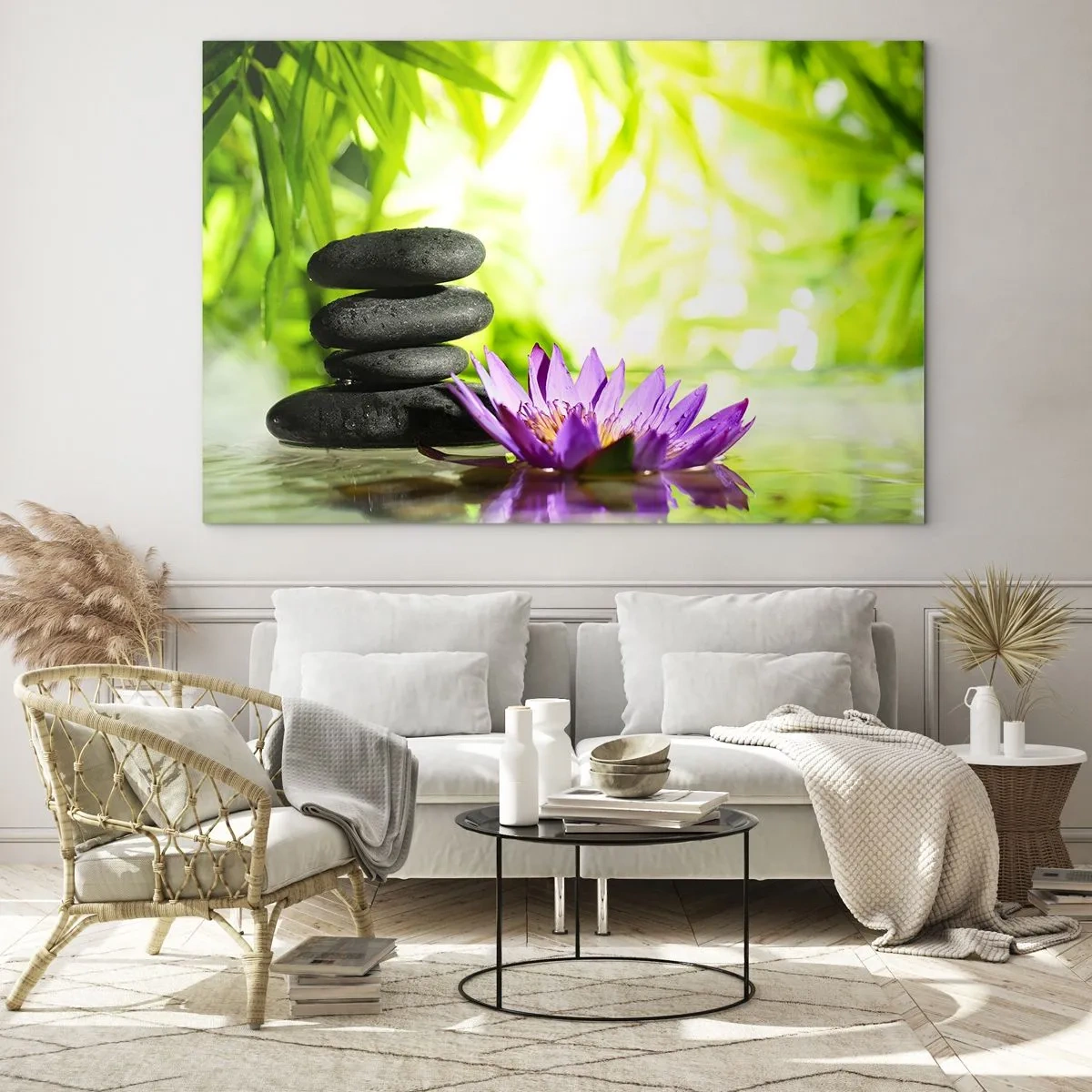 Obraz na skle - Fialový lotosový květ se zenovými kameny na zeleném pozadí - 70x50cm - V bambusovém hájku - Moderní nástěnná dekorace do obývacího pokoje a ložnice ARTTOR
