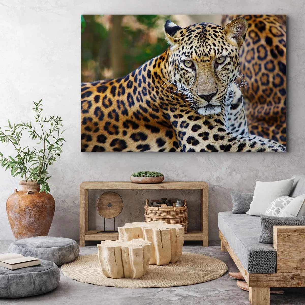 Obraz na plátně - Jaguár odpočívá v přírodním prostředí se zeleným pozadím. - 70x50cm - Divoký a klidný - Moderní nástěnná dekorace do obývacího pokoje a ložnice ARTTOR