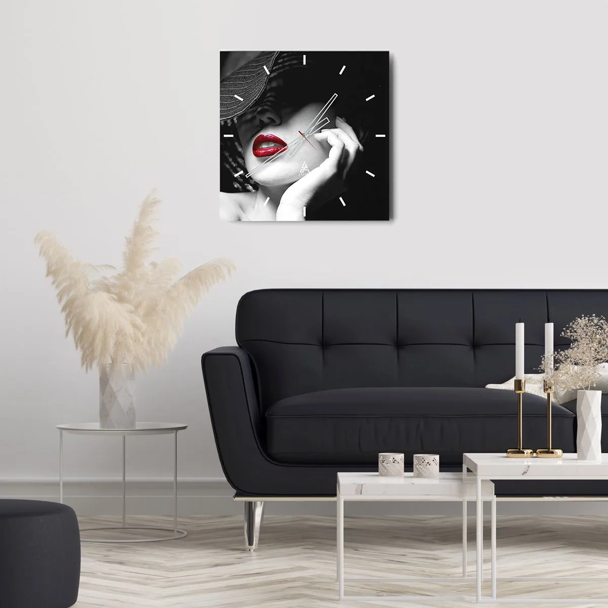 Nástěnné hodiny - Studie v šarlatové - 40x40 cm