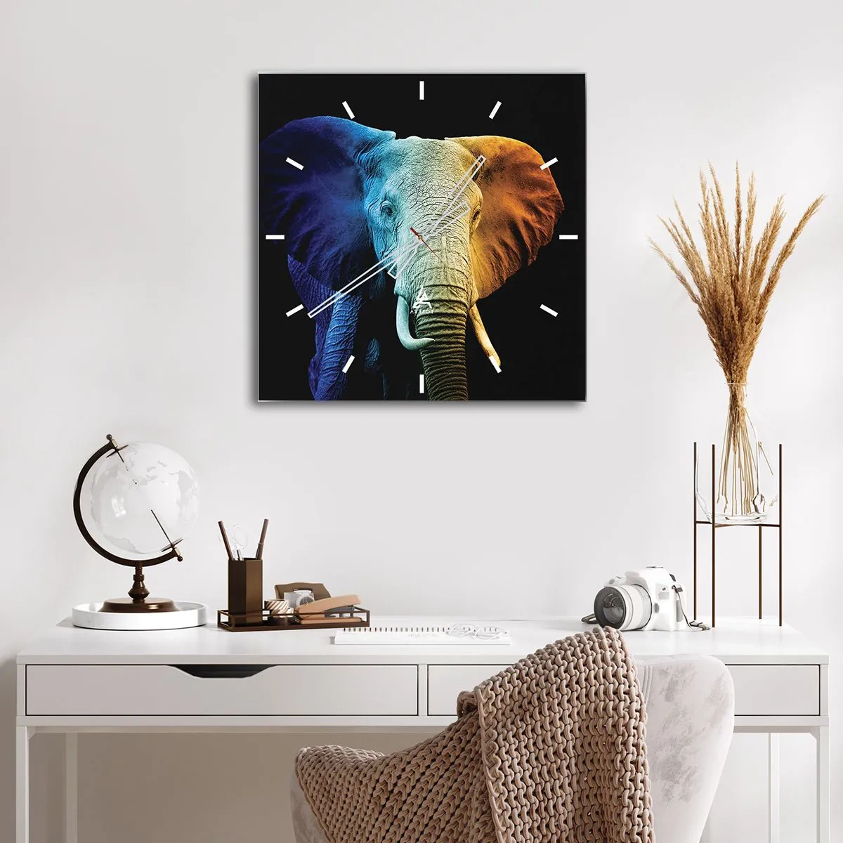 Nástěnné hodiny - Výstřední muž, ale ne podivín - 40x40 cm