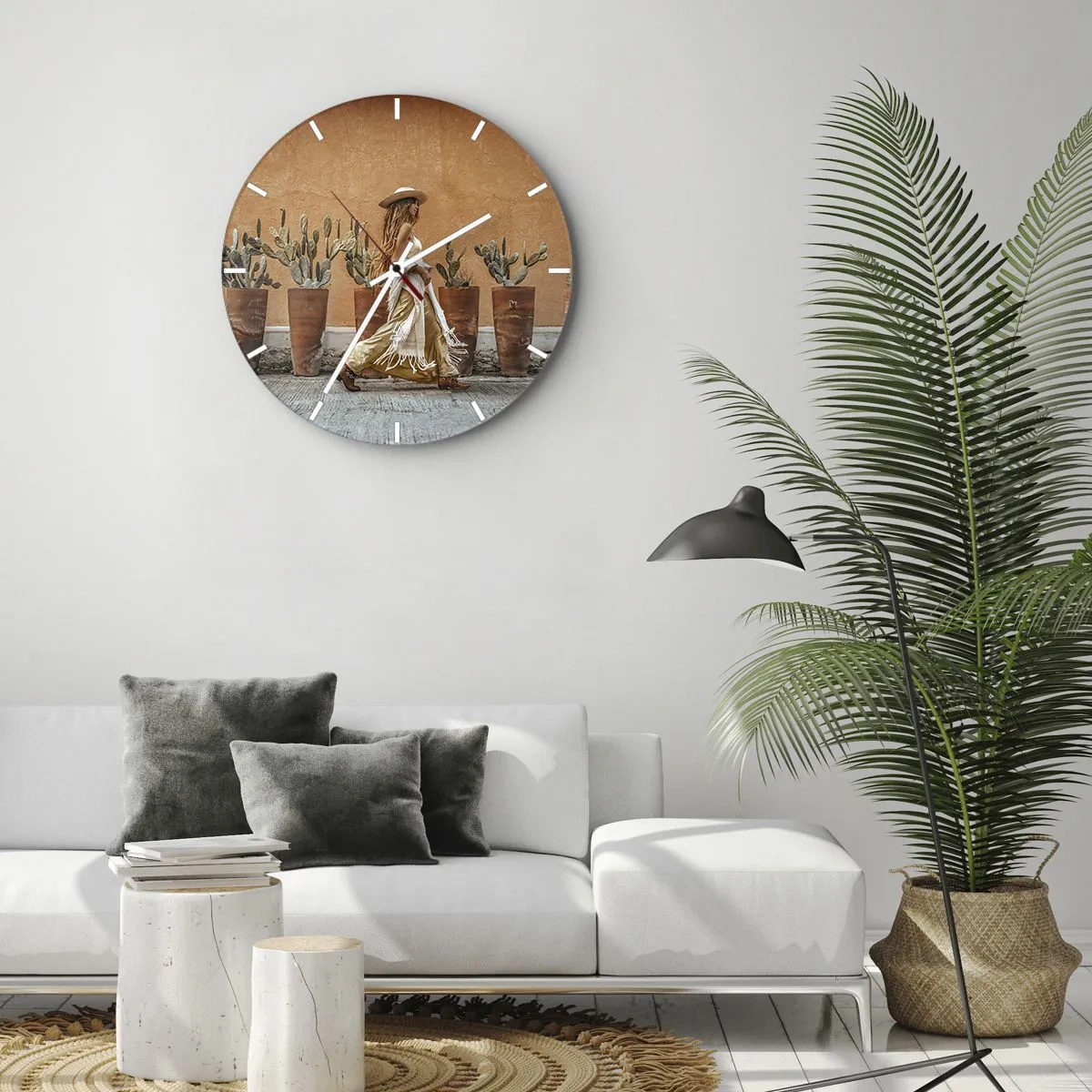 Nástěnné hodiny - Stylizovaná hippie žena na pozadí květináčů s kaktusy - 30x30cm - V hippie stylu - Moderní nástěnná dekorace do obývacího pokoje, kuchyně a ložnice ARTTOR