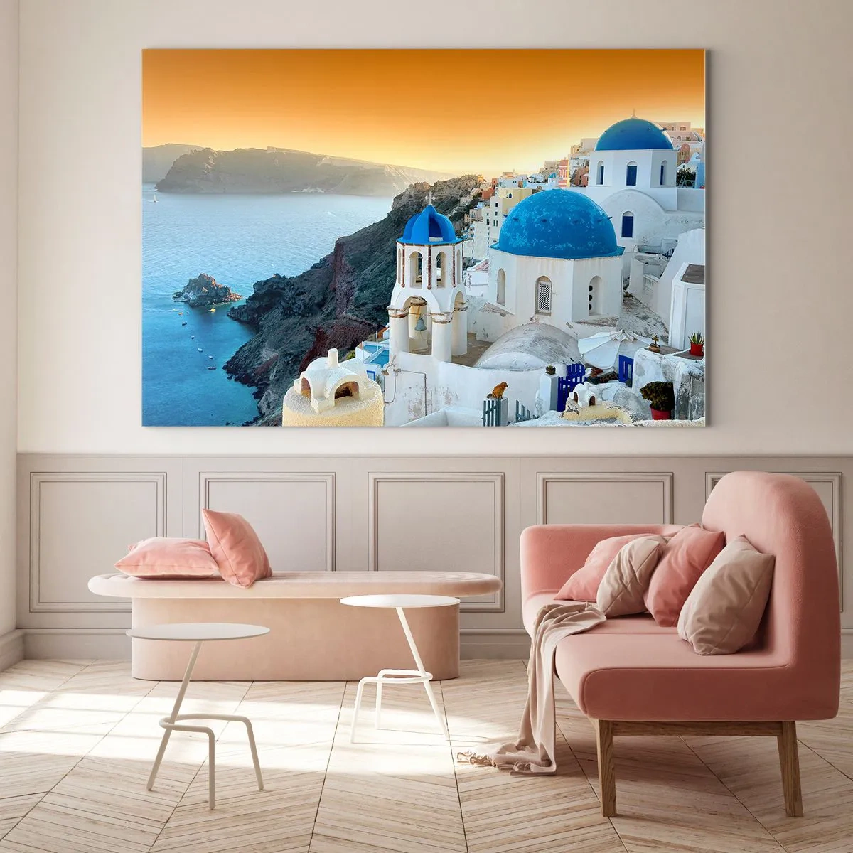 Obraz na skle - Pohled na Santorini s modrými kopulemi a útesy - 70x50cm - Santorini - přitulené ke skalám - Moderní nástěnná dekorace do obývacího pokoje a ložnice ARTTOR