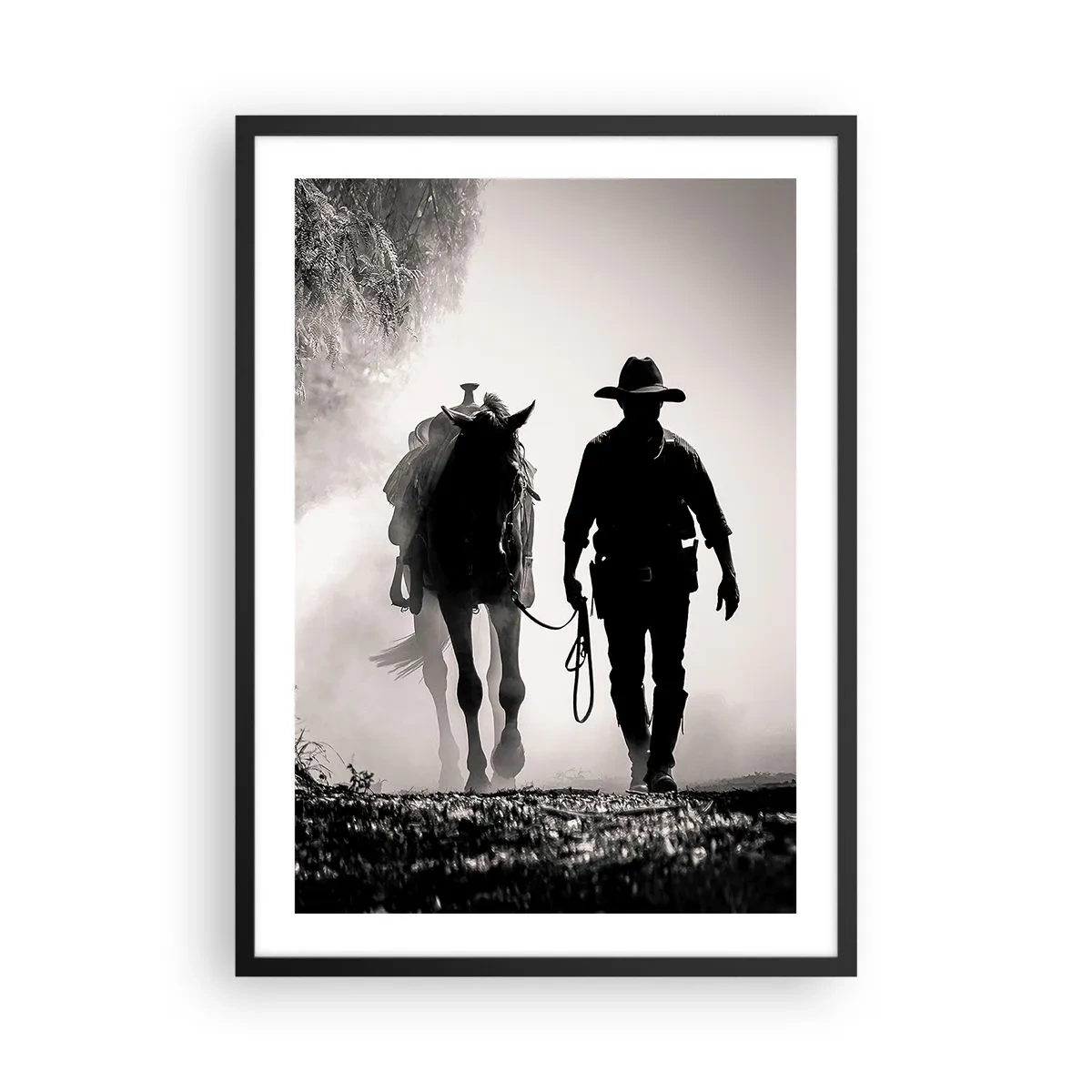 Plakát v černém rámu - Silueta kovboje s koněm v ranní mlze - 50x70cm - Texaské ráno - Moderní nástěnná dekorace do obývacího pokoje a ložnice ARTTOR
