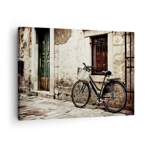Obraz na plátně - Kolo u kamenné zdi s oknem a dveřmi v retro stylu - 70x50cm - Návrat do minulosti - Moderní nástěnná dekorace do obývacího pokoje a ložnice ARTTOR