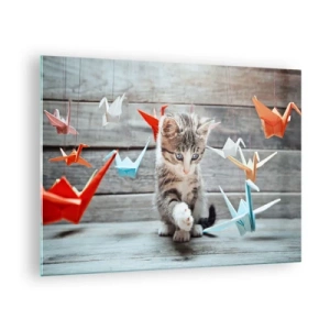 Obraz na skle - Kočka si hraje s barevnými origami jeřáby - 70x50cm - První lekce - Moderní nástěnná dekorace do obývacího pokoje a ložnice ARTTOR