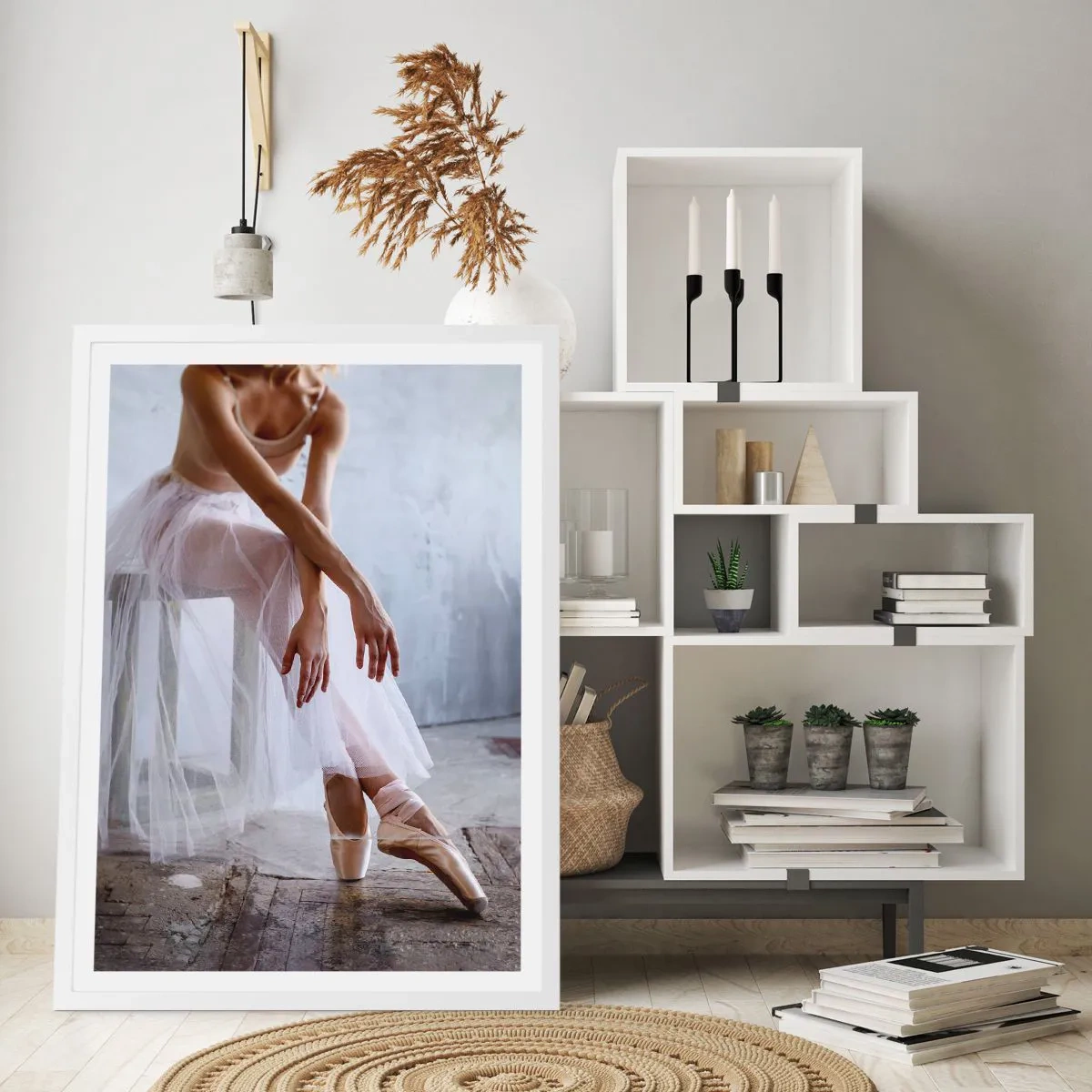 Plakát v bílém rámu - Než se rozsvítí světla rampy - 50x70 cm