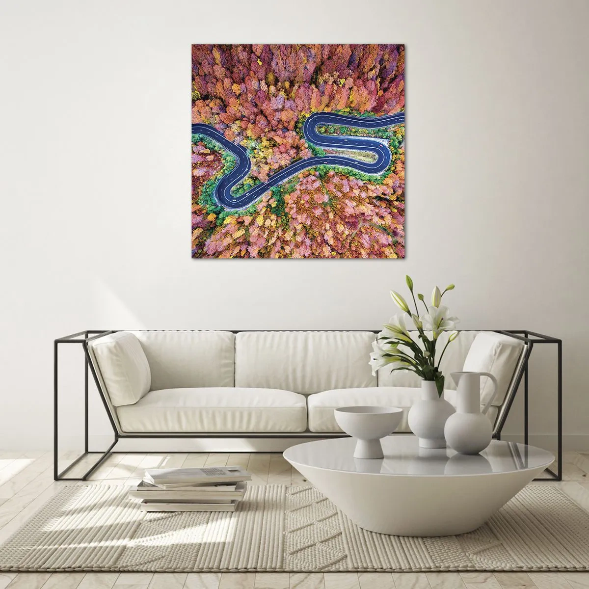 Obraz na skle - Klikatá cesta lesem - 60x60 cm