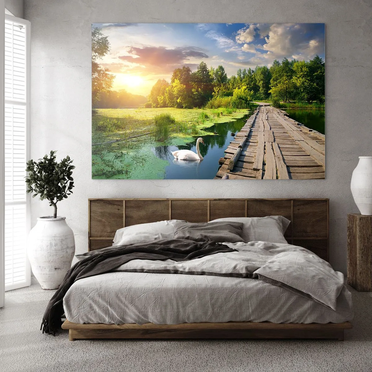 Obraz na skle - Dřevěné molo nad jezerem s labutí při západu slunce - 70x50cm - Léto, léto všude - Moderní nástěnná dekorace do obývacího pokoje a ložnice ARTTOR