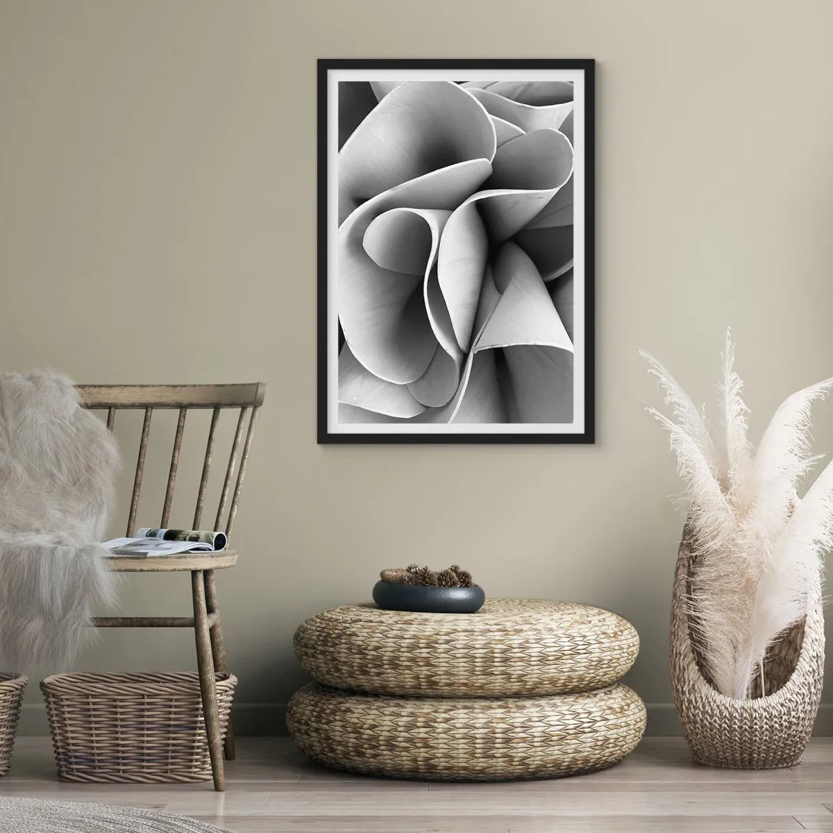 Plakát v černém rámu - Abstraktní okvětní lístky v odstínech šedé - 50x70cm - Děje se ve vesmíru - Moderní nástěnná dekorace do obývacího pokoje a ložnice ARTTOR