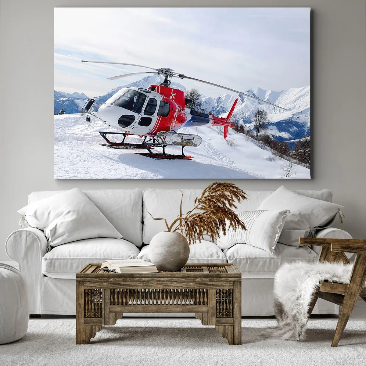 Obraz na plátně - Červený vrtulník proti zasněžené horské krajině. - 70x50cm - Vždy připraven - Moderní nástěnná dekorace do obývacího pokoje a ložnice ARTTOR