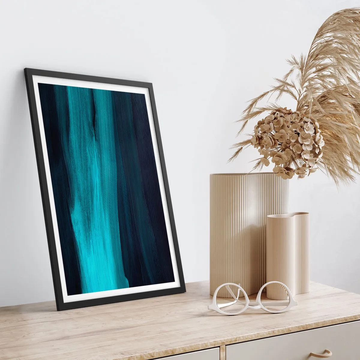 Plakát v černém rámu - Abstraktní kompozice v odstínech černé a tyrkysové - 50x70cm - Pluj s proudem - Moderní nástěnná dekorace do obývacího pokoje a ložnice ARTTOR
